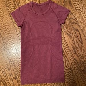 Lululemon Swiftly Tech Short Sleeve Shirt - Maroon